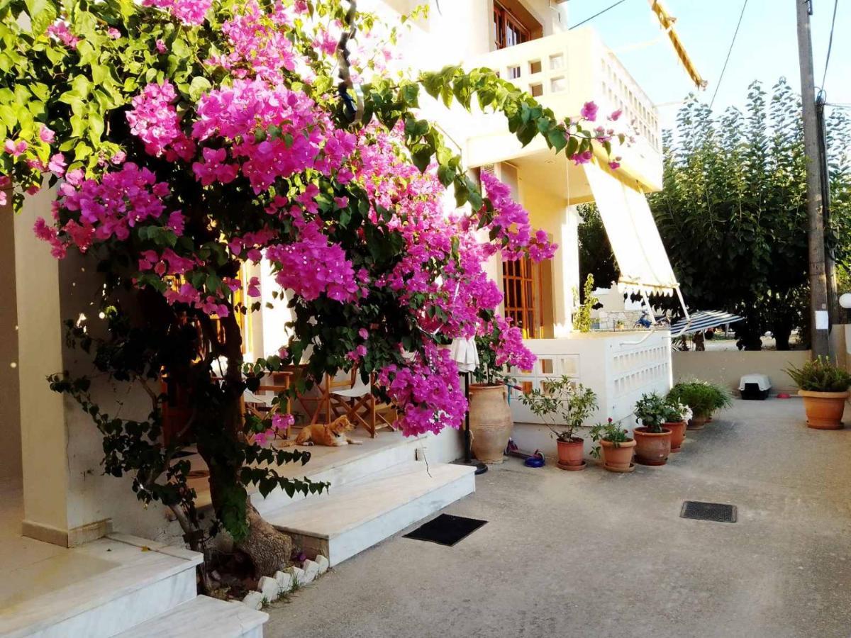 Irini Apartments Platanés Екстериор снимка