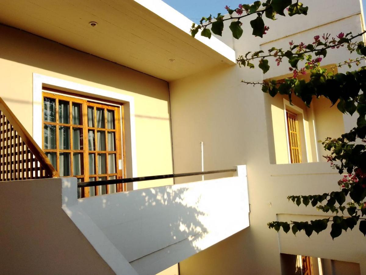 Irini Apartments Platanés Екстериор снимка