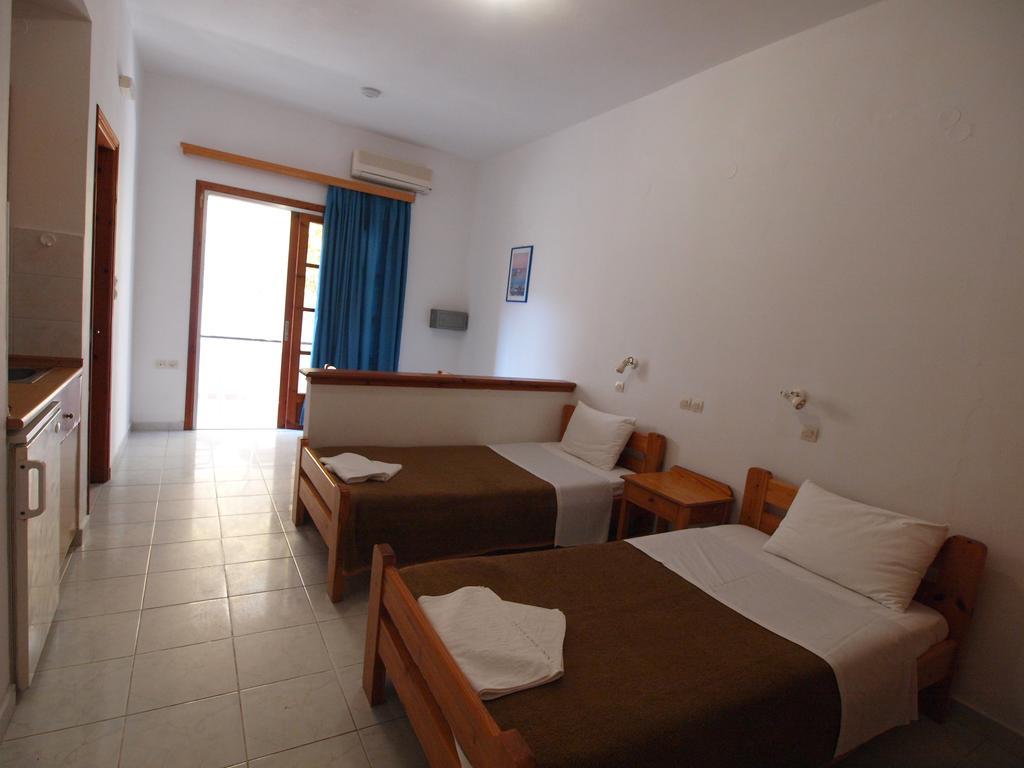 Irini Apartments Platanés Стая снимка